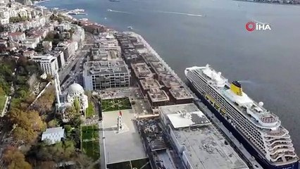 Dev kruvaziyer gemisi İstanbul'a demirledi