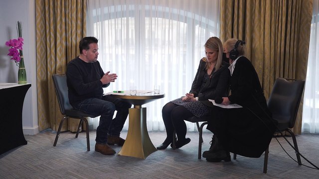 Frances Haugen : Il y a tellement de pays où Internet est gratuit si vous utilisez Facebook. Choisir de ne pas utiliser Facebook, ça revient à ne pas utiliser Internet. Tant que cela durera, Facebook continuera à grandir.