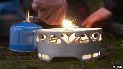 Télécharger la video: Why camping stoves are a hot commodity in Spain