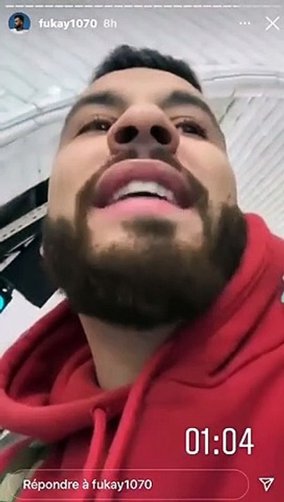 Deux jeunes se filment en train de conduire un métro laissé seul à Paris !