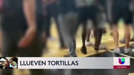 Lanzan tortillas a estudiantes hispanos tras partido de baloncesto