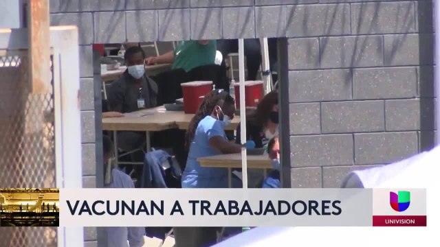 Noticias San Diego 6pm 052521 - Clip TJ CROSS VACC