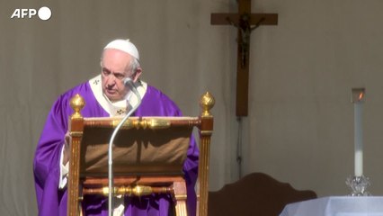 Papa: "Migranti non sono 'altri' da noi, la mia famiglia e' emigrata"