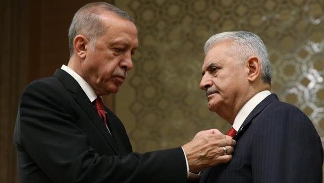 Cumhurbaşkanı Erdoğan tarihi zirvede ilan etti: Binali Yıldırım, Türkiye'nin Aksakalı oldu