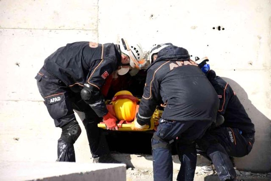 Son dakika haber | Bakan Soylu: "80 ilimizin Risk Azaltma Planı tamamlandı, inşallah İstanbul'un da yıl sonuna kadar tamamlanmış olacak"