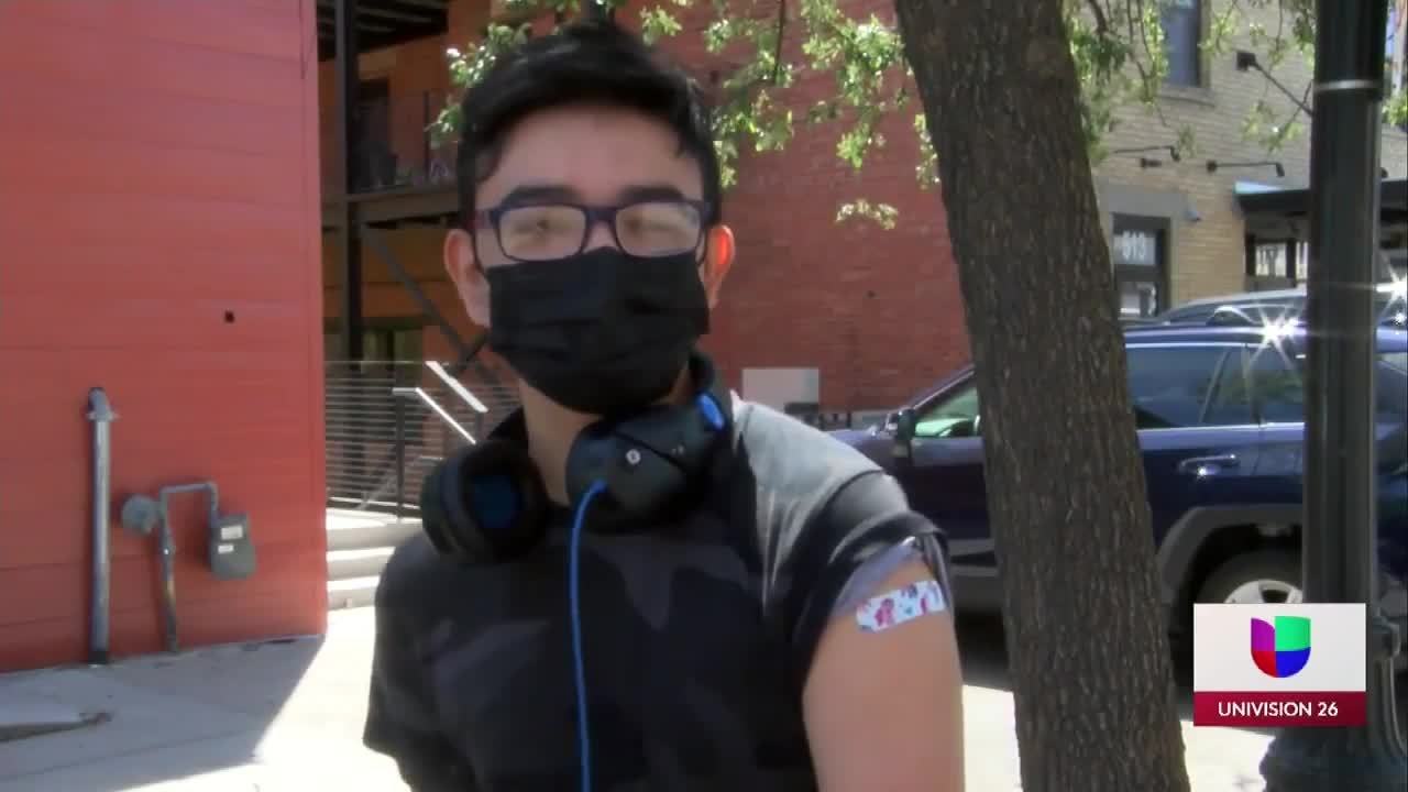 Jóvenes en El Paso dan su opinión de la vacuna contra el COVID-19