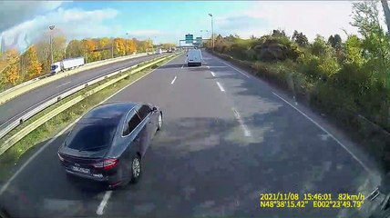 Instant karma pour un automobiliste à Ris-Orangis