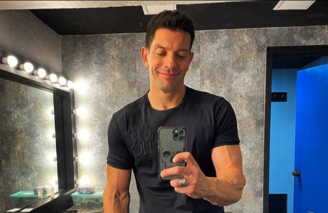 El cantante Yahir reacciona al debut de su hijo como estrella erótica en OnlyFans