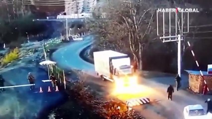 Ermeni terörist Azerbaycan ve Rus barış gücü askerlerinin bulunduğu noktaya el bombası attı