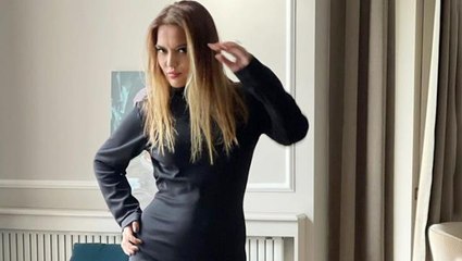 Belirginleşen göbeği kafaları karıştırdı! Demet Akalın ikinci kez hamile mi?