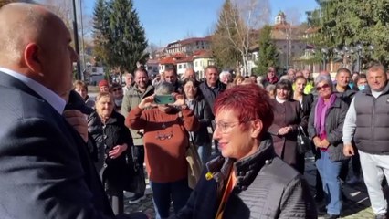 Borisov é favorito na Bulgária em meio a alta abstenção eleitoral