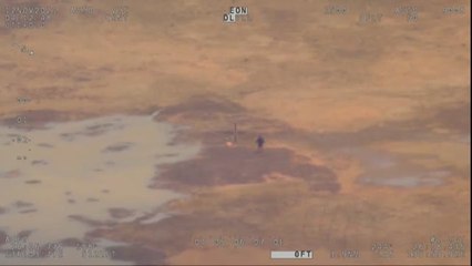 Envían suministros en avión a una familia atrapada por las lluvias en Australia del Sur