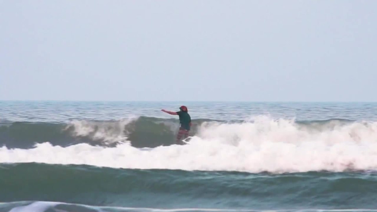 Surfing Santa Short IG.mp4