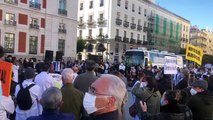 Médicos de atención primaria en Madrid piden la dimisión de Ayuso