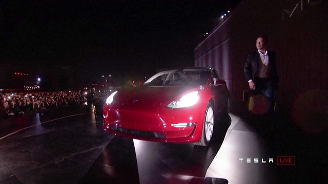 Elon Musk vende 5700 millones de dólares en acciones de Tesla en una semana