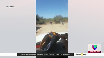 Cruza puente fronterizo a toda velocidad al huir de persecución