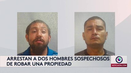 Arrestan a 2 hombres acusados de robo a propiedad en Mercedes