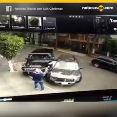 Conductor impide un secuestro tras embestir a sospechosos
