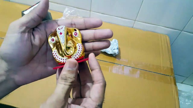 Unboxing and Review of Gold Coated Diamond Ganpati Image Idol Stand Showpiece gift
