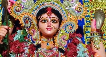 কাদিহাটি সন্ন্যাসী বাগান মাঠে শ্রী শ্রী জগদ্ধাত্রী পুজোর জাঁকজমক না থাকলেও আছে আন্তরিকতা, ভালোবাসা