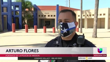 Arrestados escupen a oficiales y estos tienen más riesgo de contraer COVID-19