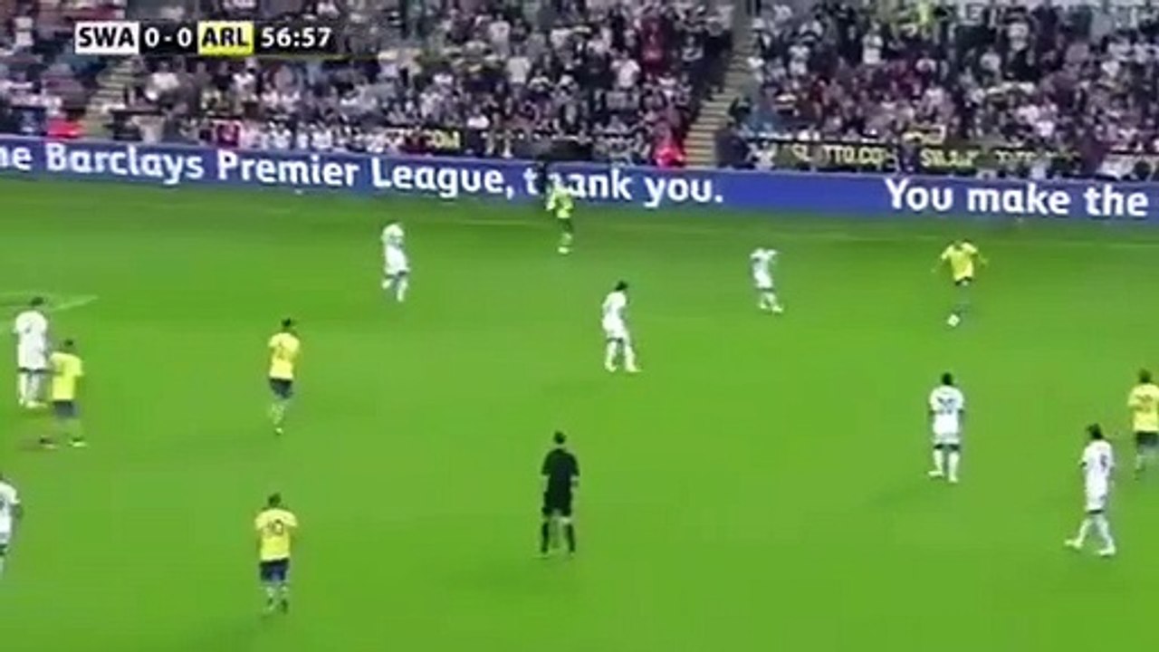 Serge Gnabry first ever league goal for Arsenal