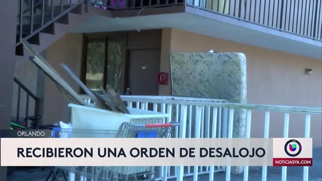 Sin luz, sin agua, ¿donde vamos a coger? familias hispanas en la calle