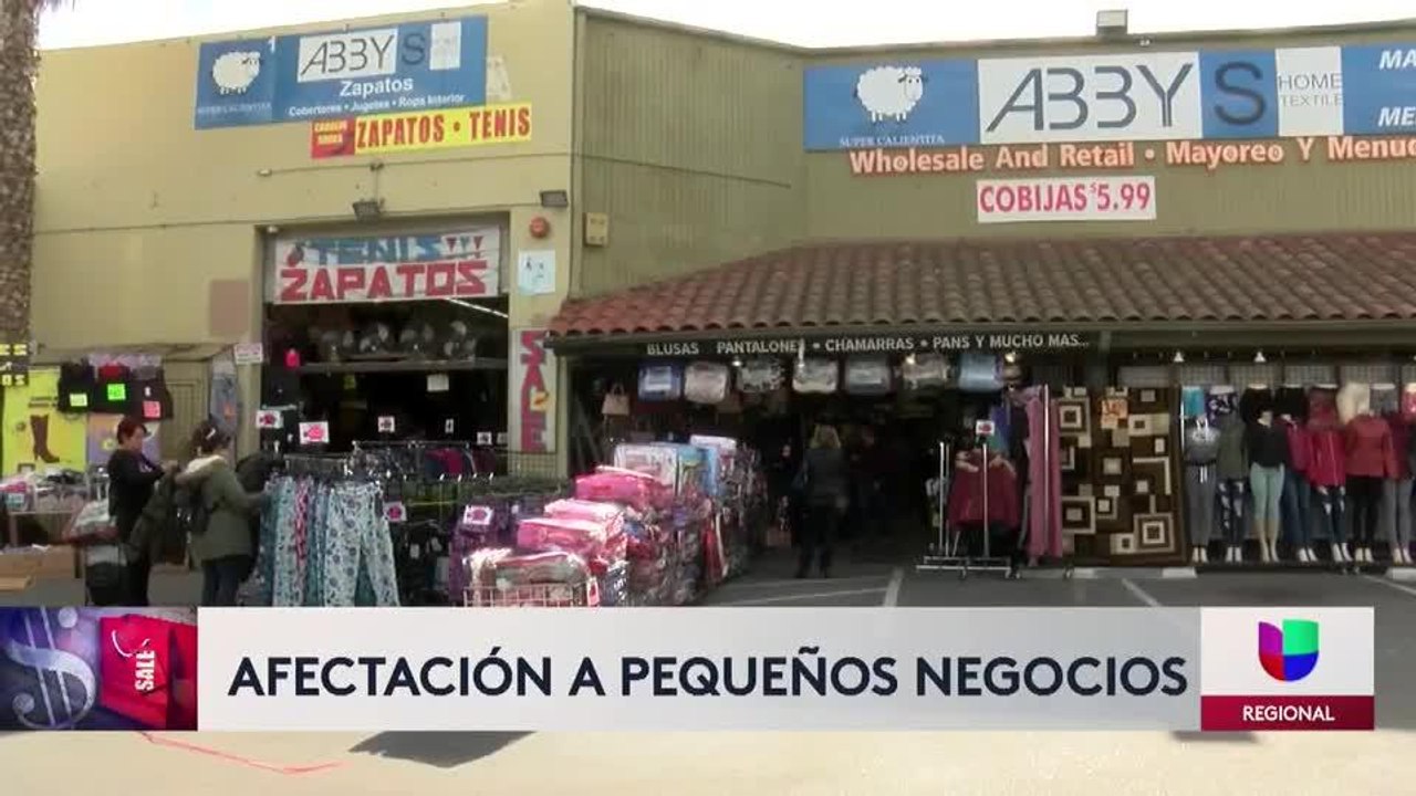 Pequeños negocios luchan por competir durante temporada alta de ventas 11PM