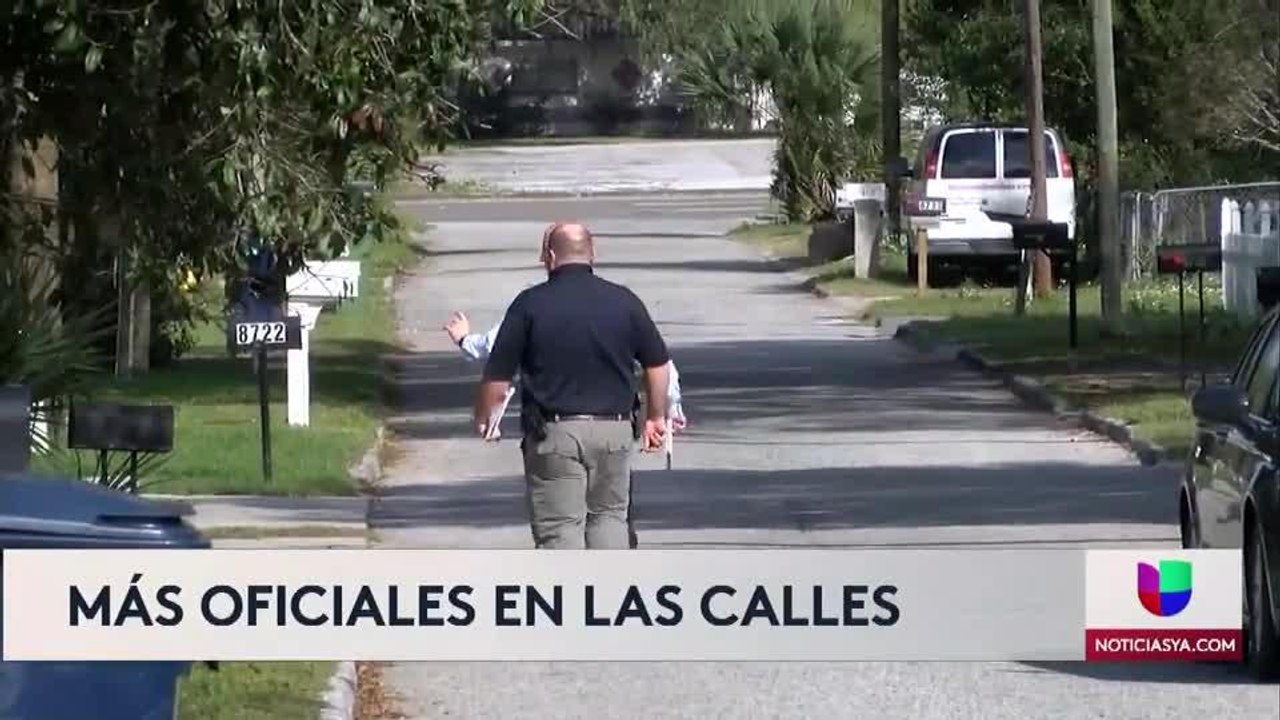 Agentes de Hillsborough caminarán por las calles del condado para conocer a residentes