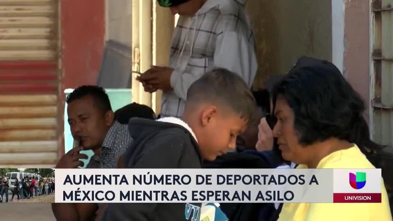 Migrants await-ElCentro