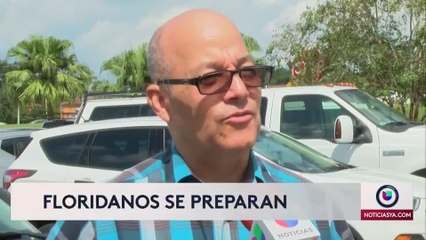 Residentes de la Florida central se preparan ante posible impacto de Dorian