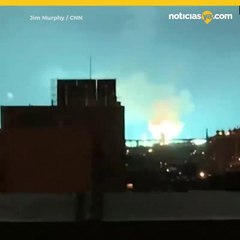 Explosión en planta de energía en Nueva York ilumina de azul el cielo