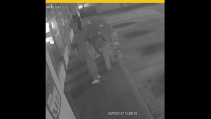 Autoridades de Pinellas piden ayuda para identificar estos criminales