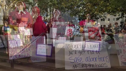 BHDN_NA-03WE_AL ABORTION BILL_PROTESTERS OUTSIDE STATE HOUSE_CNNA-ST1-10000000052cb428_174_0.mp4