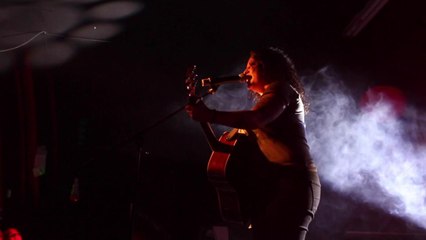 Ashley McBryde - A Little Dive Bar In Dahlonega
