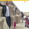 Hombre mas grande y la mujer mas pequena del mundo van a Egipto