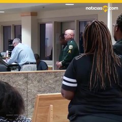 VIDEO: Padre llega con rifle a escuela porque su hijo estaba llorando