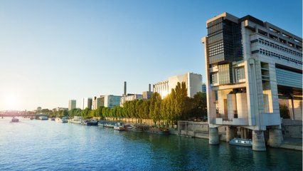 Son épouse avait un compte en Suisse, l’inspecteur des impôts sanctionné