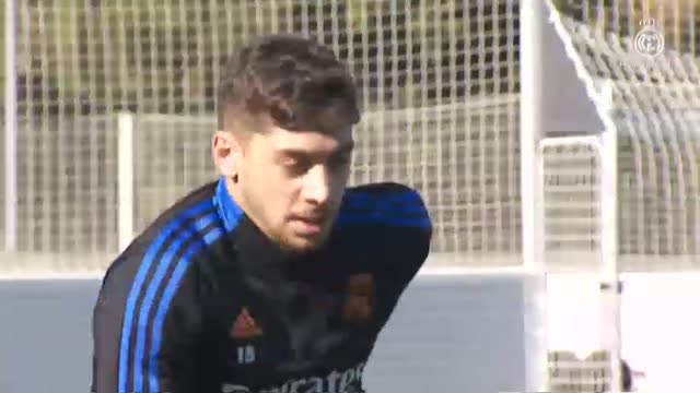 Hazard se entrena con normalidad junto al resto de sus compañeros