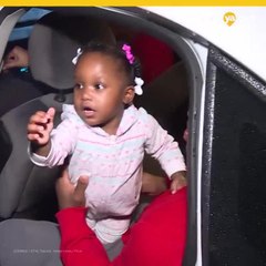 Enfermeras pagan fianza de padre arrestado al llevar a hija al hospital.mp4