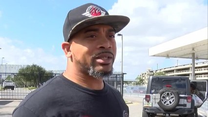 Ayudan a empleados del aeropuerto en Orlando tras cierre del gobierno