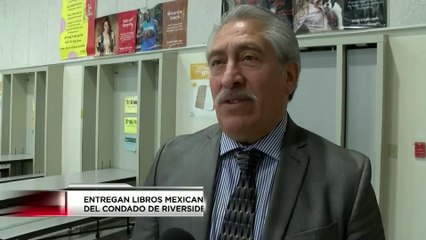 Consulado mexicano dona libros a escuela primaria