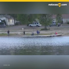 Hermanos rescatan a niño que se estaba ahogando en lago de Colorado Springs.