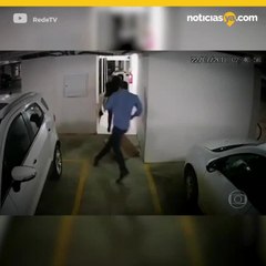 Golpea brutalmente a su esposa y luego la avienta de un cuarto piso