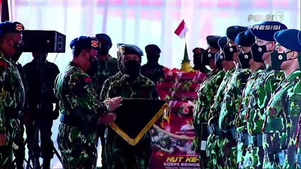 Kapolri Berikan Penghargaan Kepada 12 Anggota Brimob Berprestasi