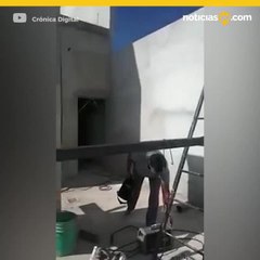 Albañiles cometen error garrafal y viral