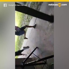 Presentes huyen en pnico por disparos en evento escolar