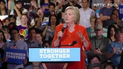 Padre de atacante de Pulse acude a mitin de Clinton