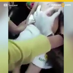 Tatúan a bebé pero internautas dudan que sea cierto