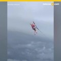 Mujer queda en el aire por 45 minutos durante vuelo en parapente